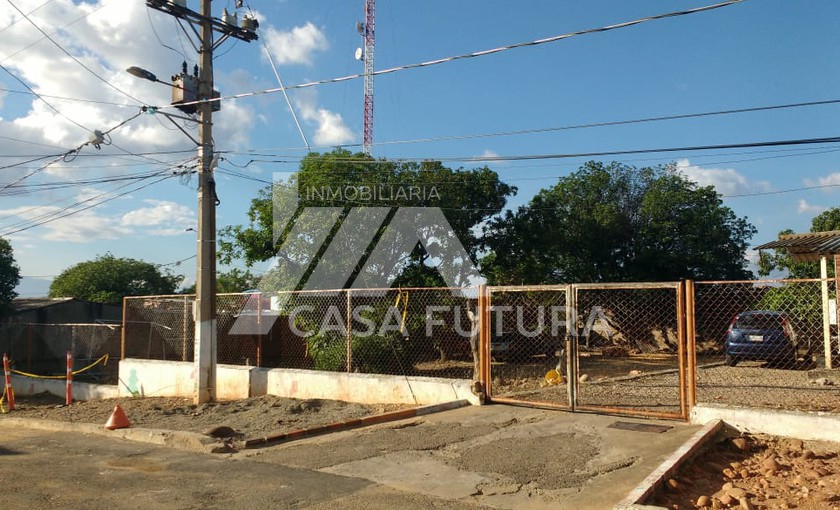 Casa-lote en la libertad